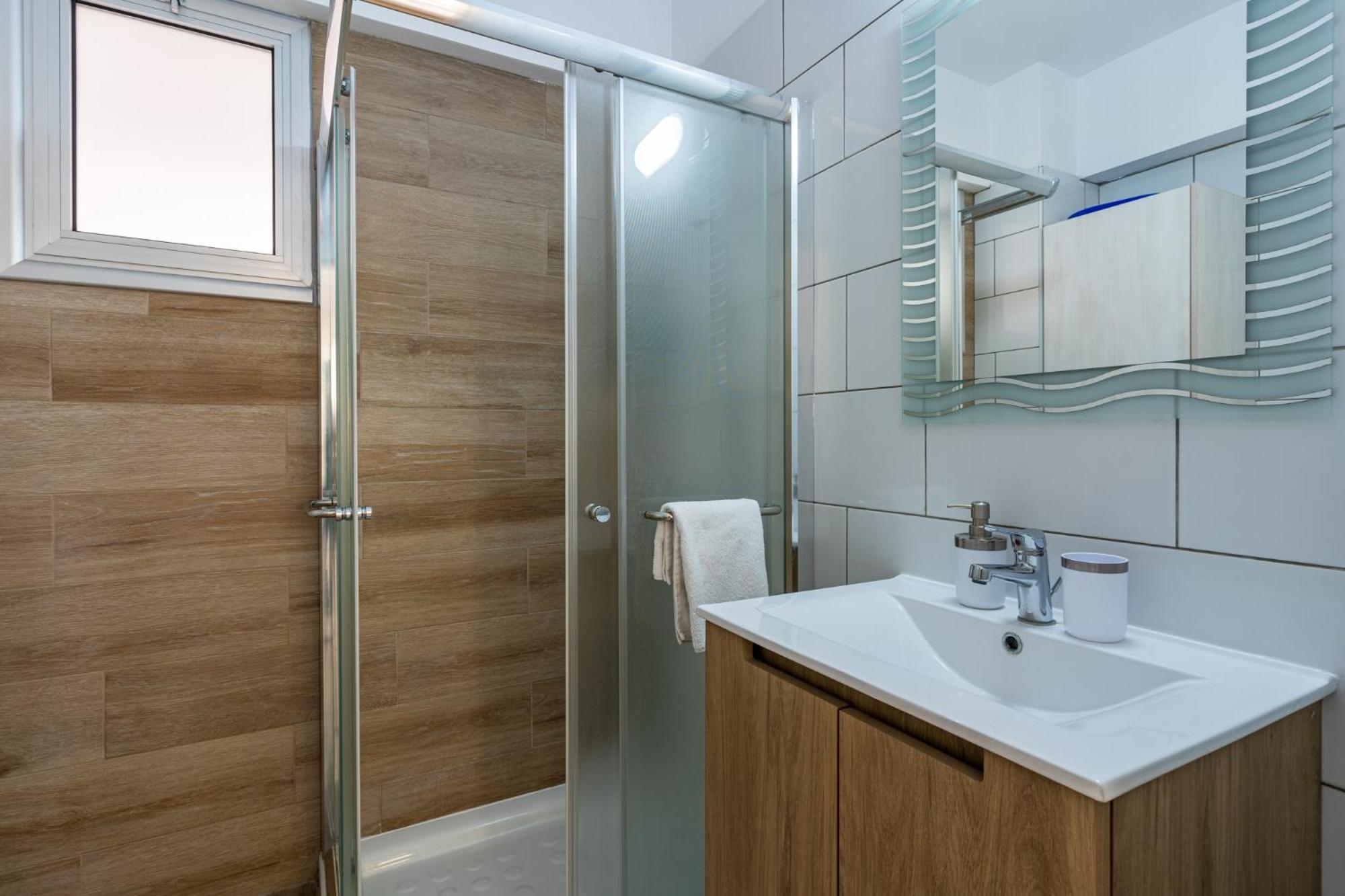 Berries 1-Br Apt In Ларнака Екстериор снимка